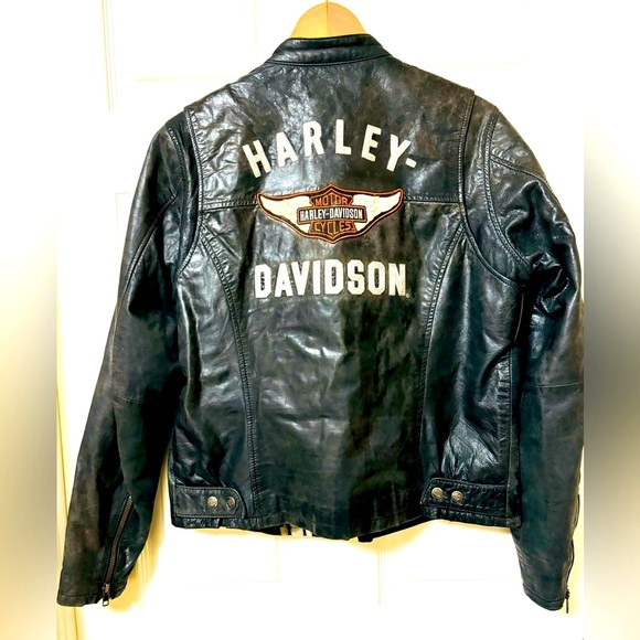 Woman’s Harley Davidson Distressed Leather Riding Jacket - Picture 2 of 10